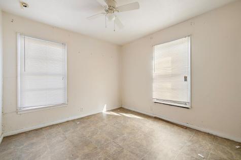 712 Vernon Street Rockdale TX 76567