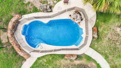 227 Henderson Lane Lockhart TX 78644