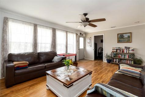 227 Henderson Lane Lockhart TX 78644