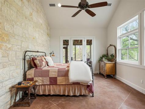 1503 Funf Kinder Road Fredericksburg TX 78624