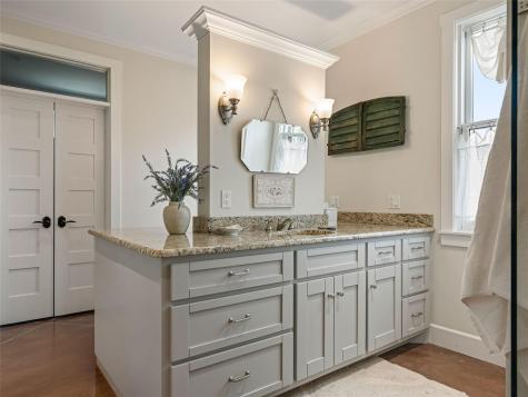1503 Funf Kinder Road Fredericksburg TX 78624