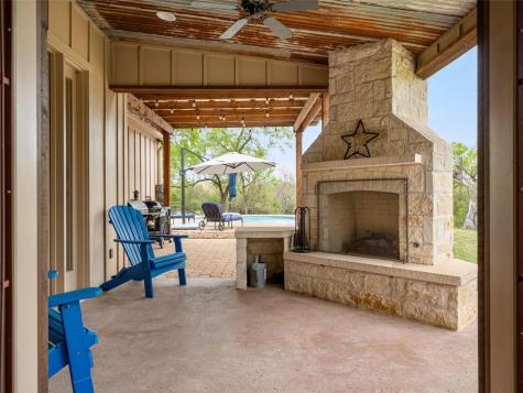 1503 Funf Kinder Road Fredericksburg TX 78624