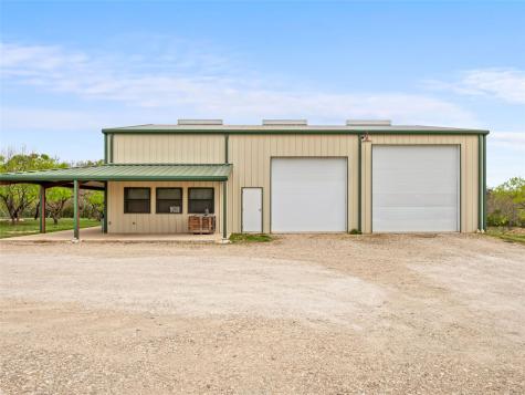 1503 Funf Kinder Road Fredericksburg TX 78624