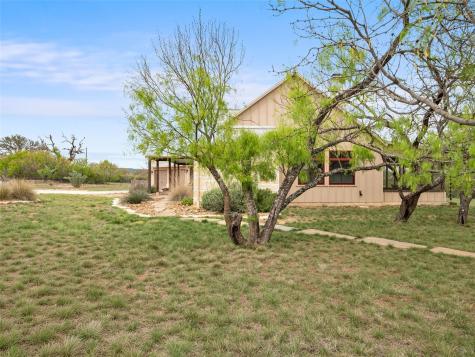 1503 Funf Kinder Road Fredericksburg TX 78624