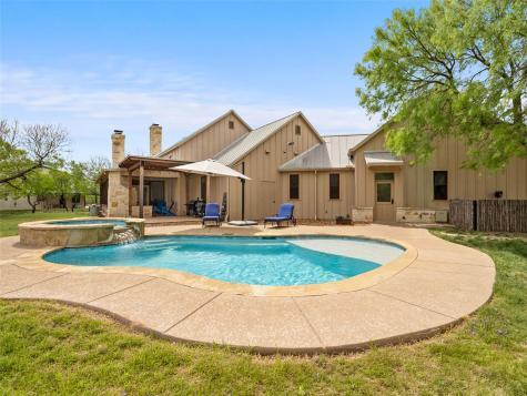1503 Funf Kinder Road Fredericksburg TX 78624