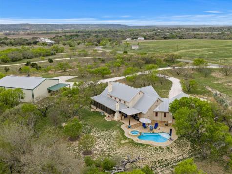 1503 Funf Kinder Road Fredericksburg TX 78624