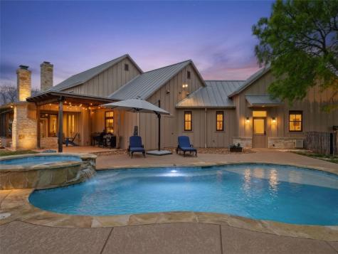 1503 Funf Kinder Road Fredericksburg TX 78624