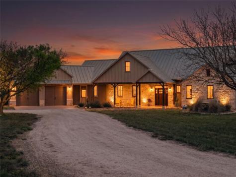 1503 Funf Kinder Road Fredericksburg TX 78624