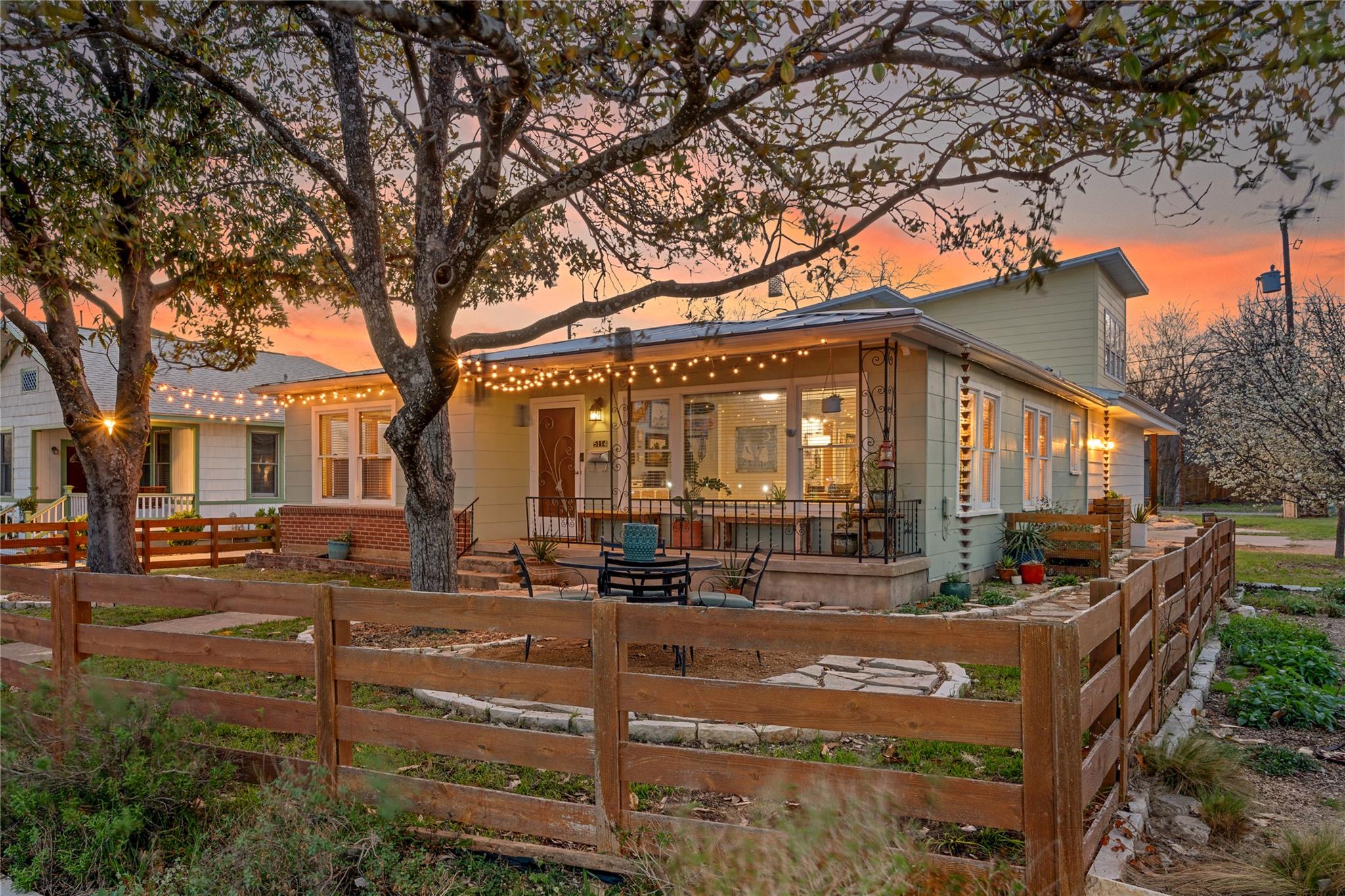 5114 Caswell Avenue Austin TX 78751