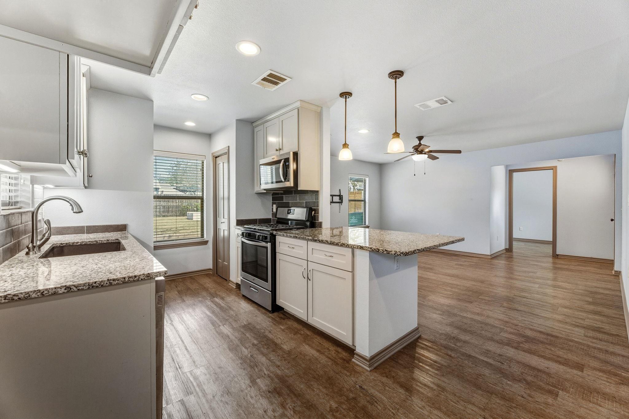 1812 Forestglade Drive Austin TX 78745