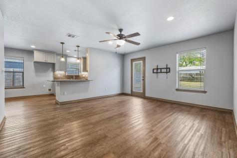 1812 Forestglade Drive Austin TX 78745