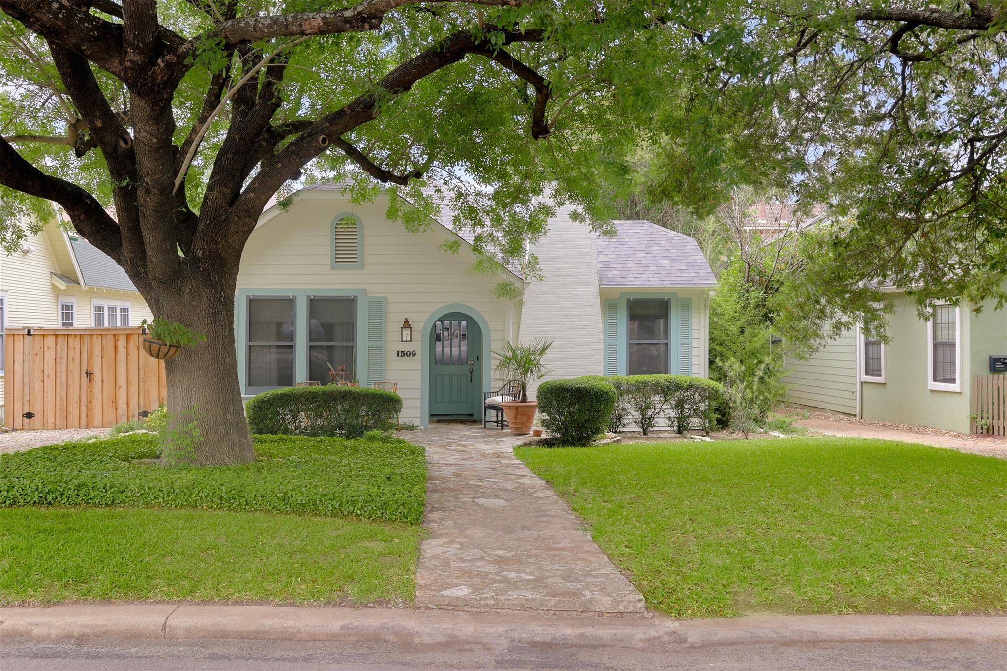 1509 Palma Plaza Austin TX 78703