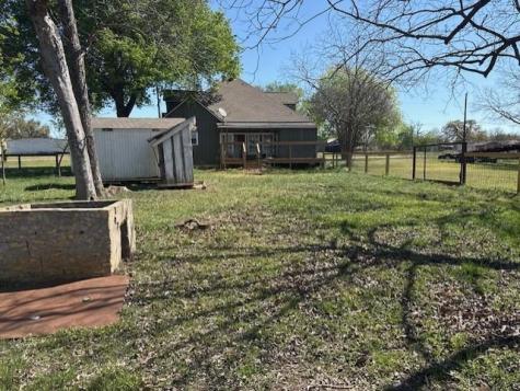 517 Giddings Street Lexington TX 78947