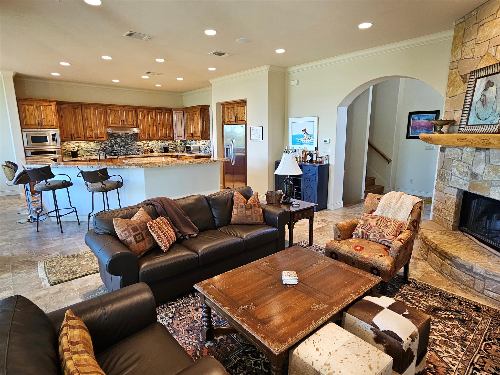 1231 Lake Shore Drive Spicewood TX 78669