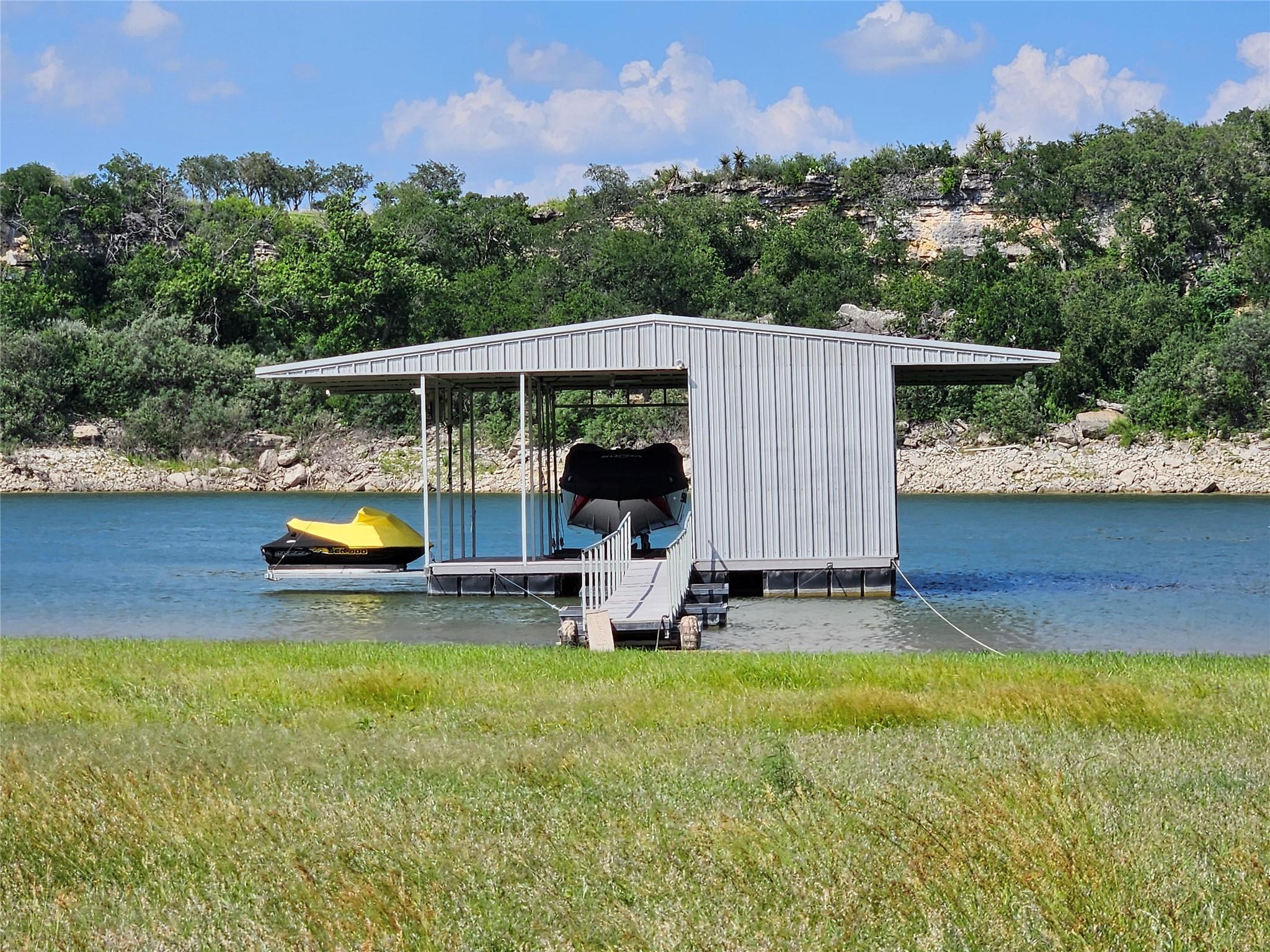 1231 Lake Shore Drive Spicewood TX 78669