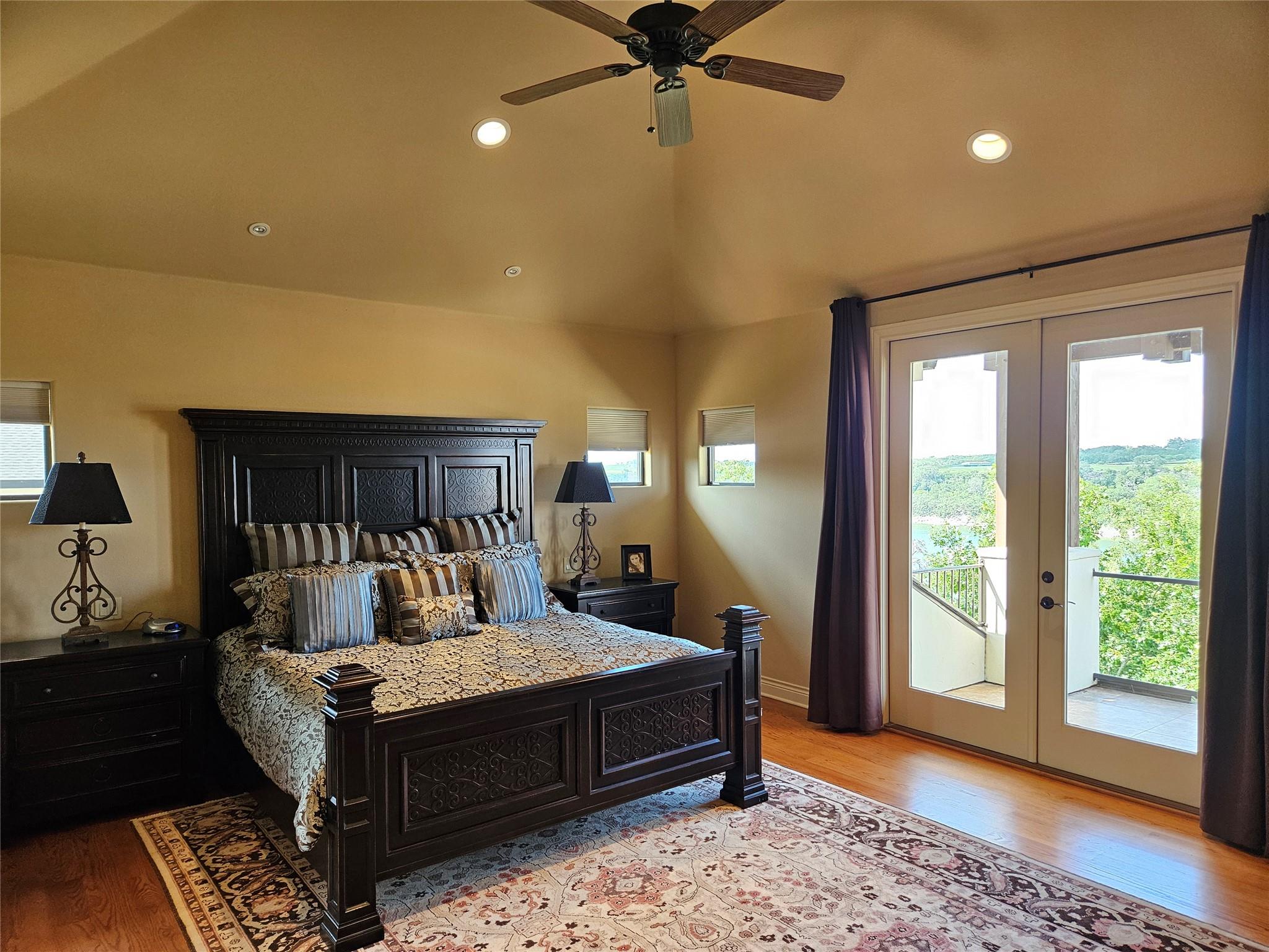 1231 Lake Shore Drive Spicewood TX 78669