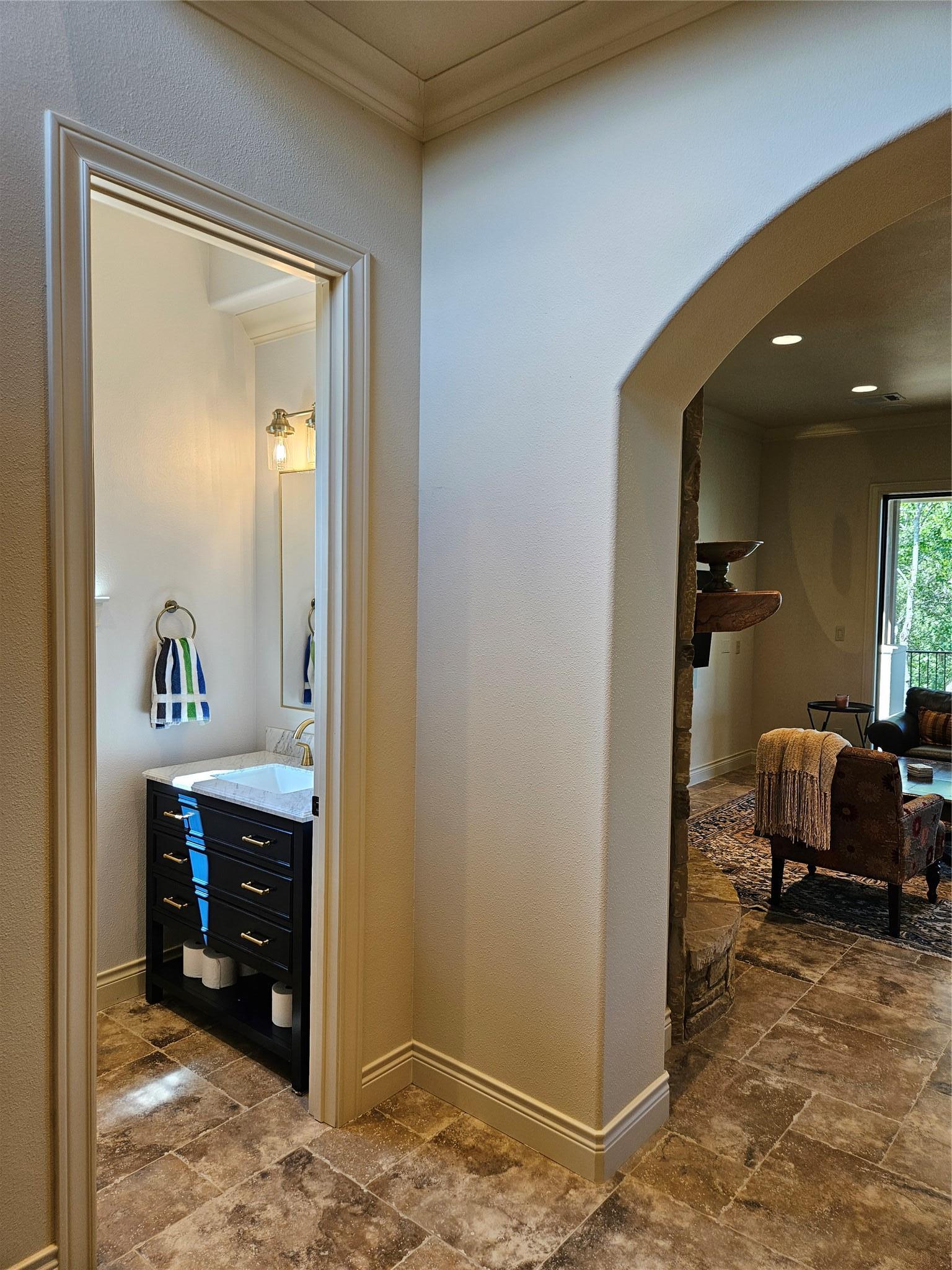 1231 Lake Shore Drive Spicewood TX 78669