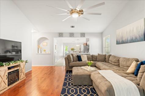4456 Mather Kyle TX 78640