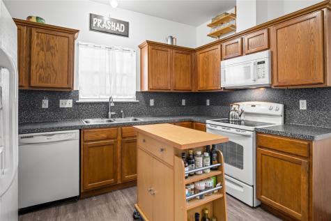 301 Buckeye Trail La Grange TX 78945