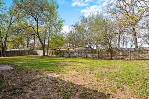 301 Buckeye Trail La Grange TX 78945