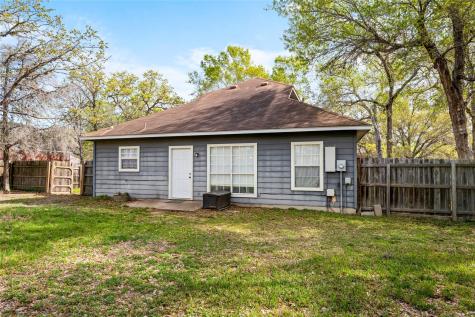 301 Buckeye Trail La Grange TX 78945