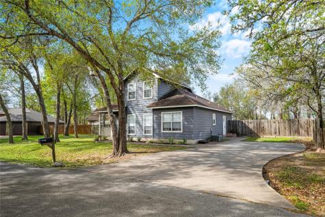 301 Buckeye Trail La Grange TX 78945