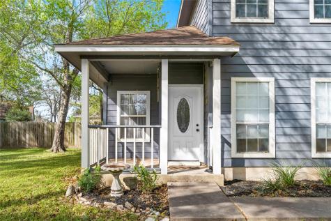 301 Buckeye Trail La Grange TX 78945
