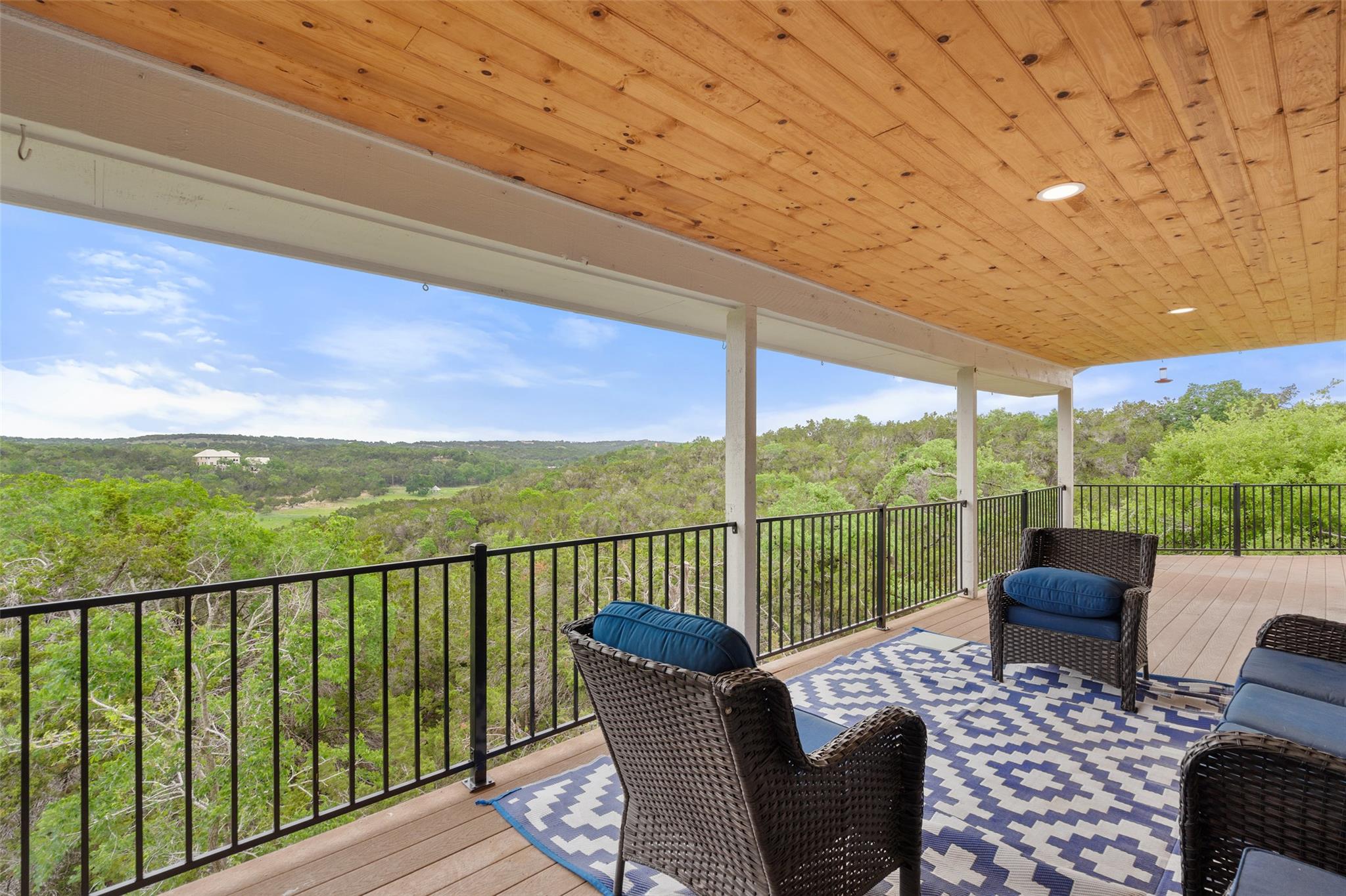 105 Stonegate Lane Dripping Springs TX 78620
