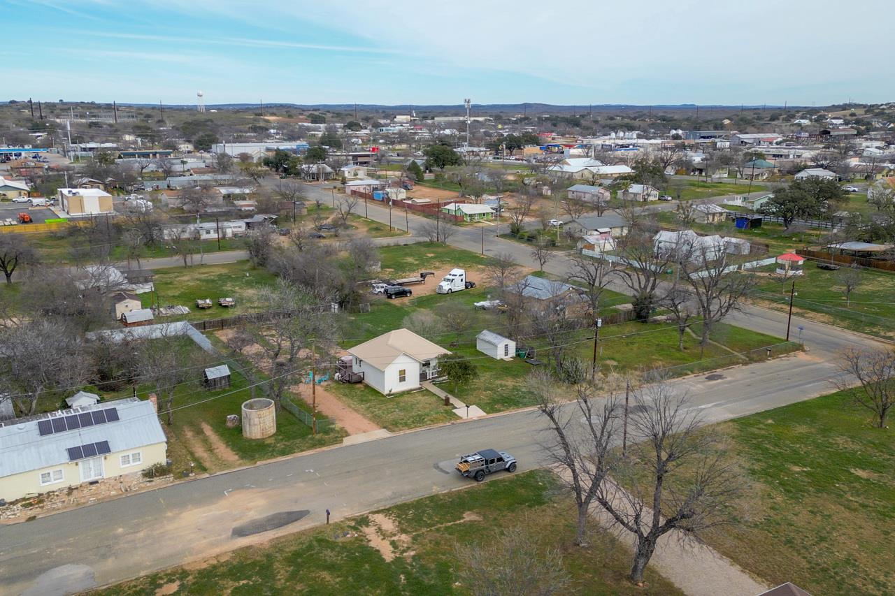 305 W Tarrant Street Llano TX 78643