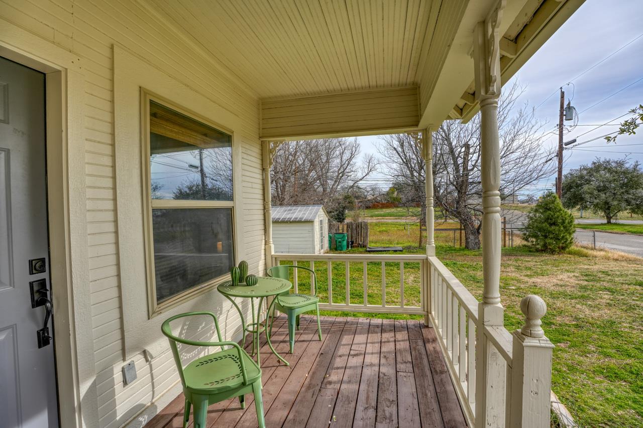 305 W Tarrant Street Llano TX 78643