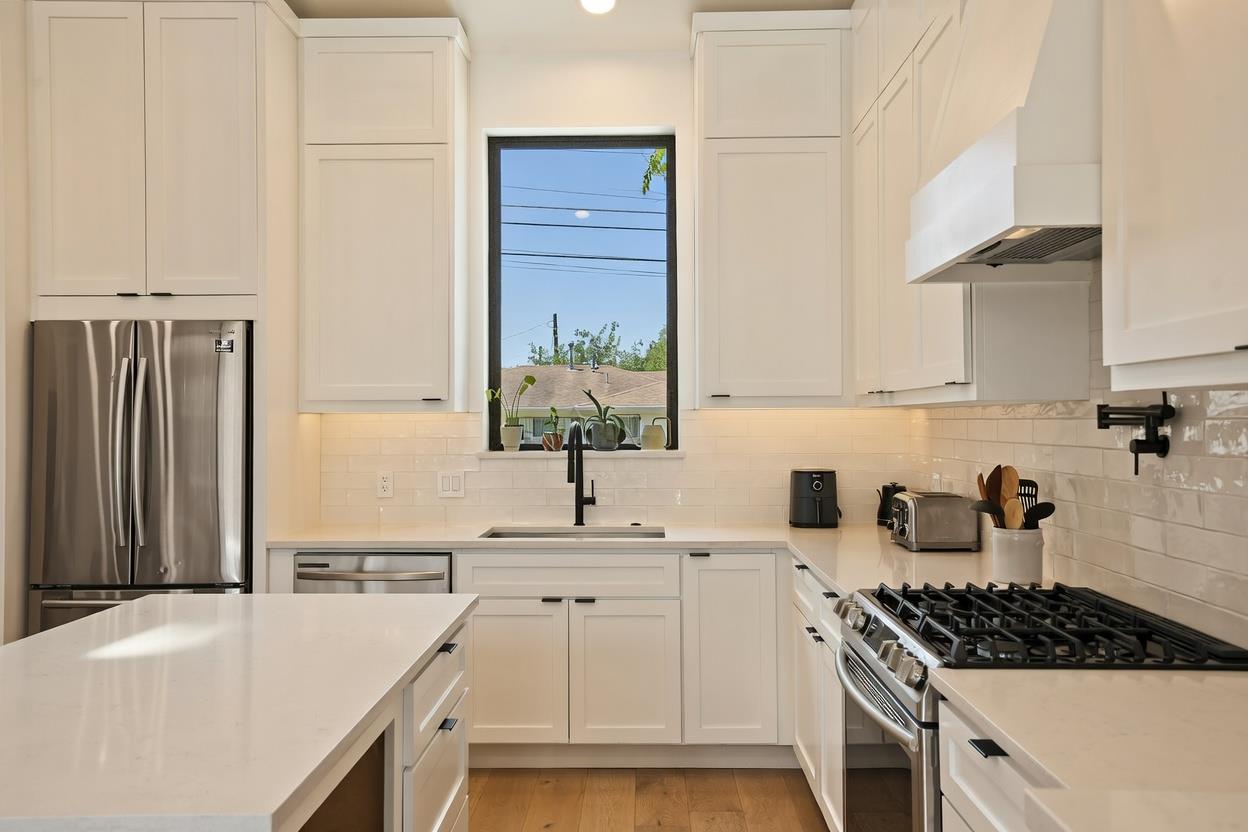 2216 Lindell Avenue Austin TX 78704
