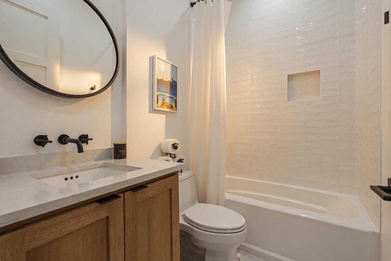 2216 Lindell Avenue Austin TX 78704