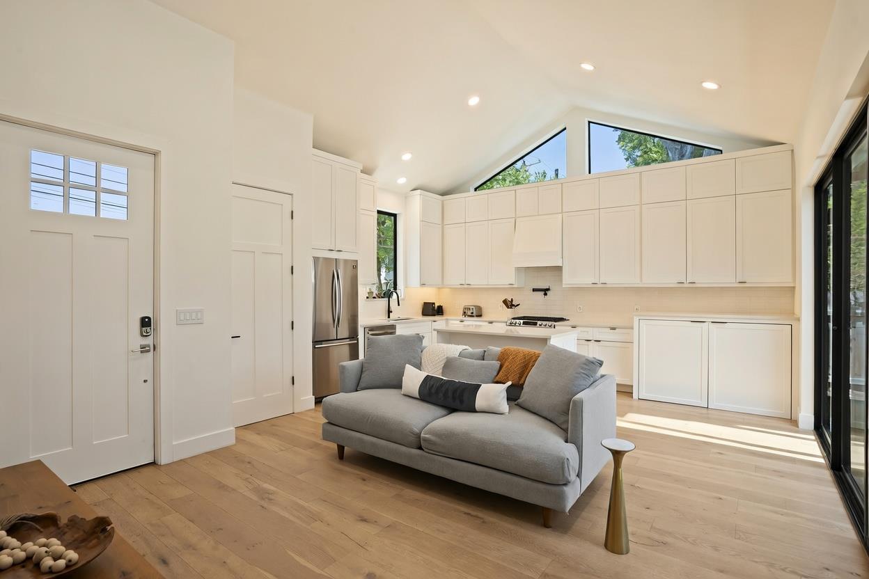 2216 Lindell Avenue Austin TX 78704