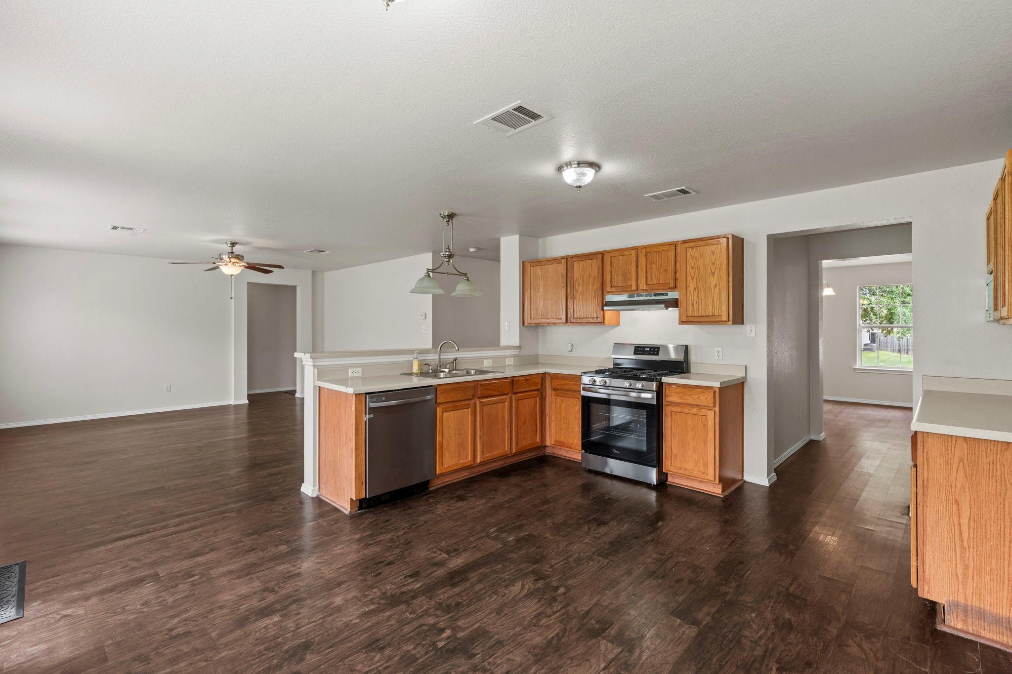 208 Dandelion Loop Kyle TX 78640