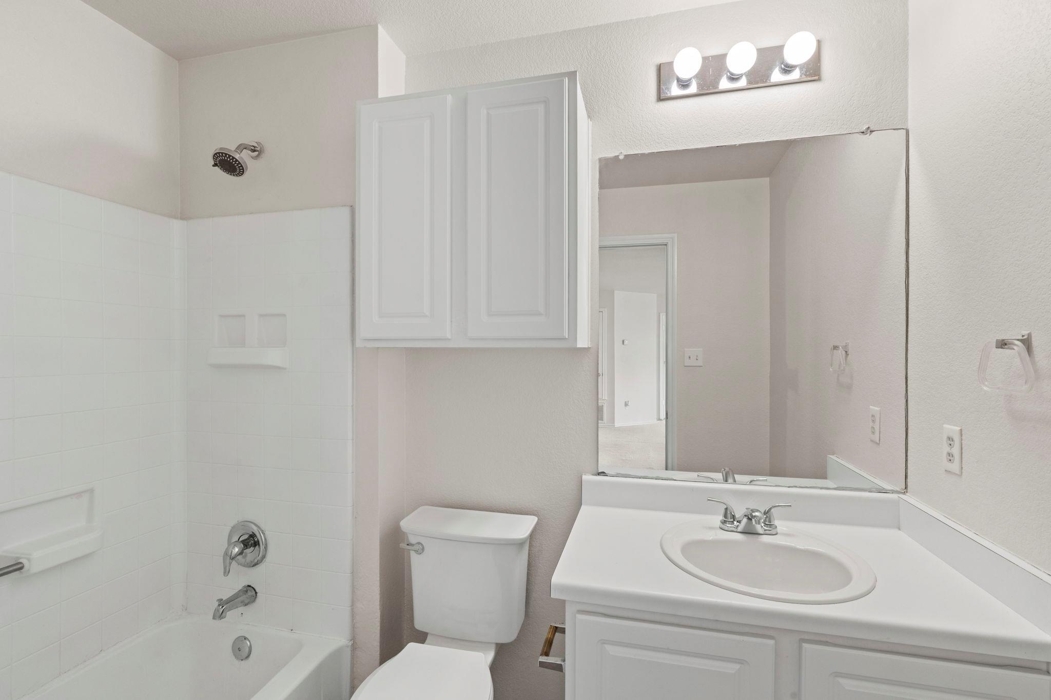 208 Dandelion Loop Kyle TX 78640