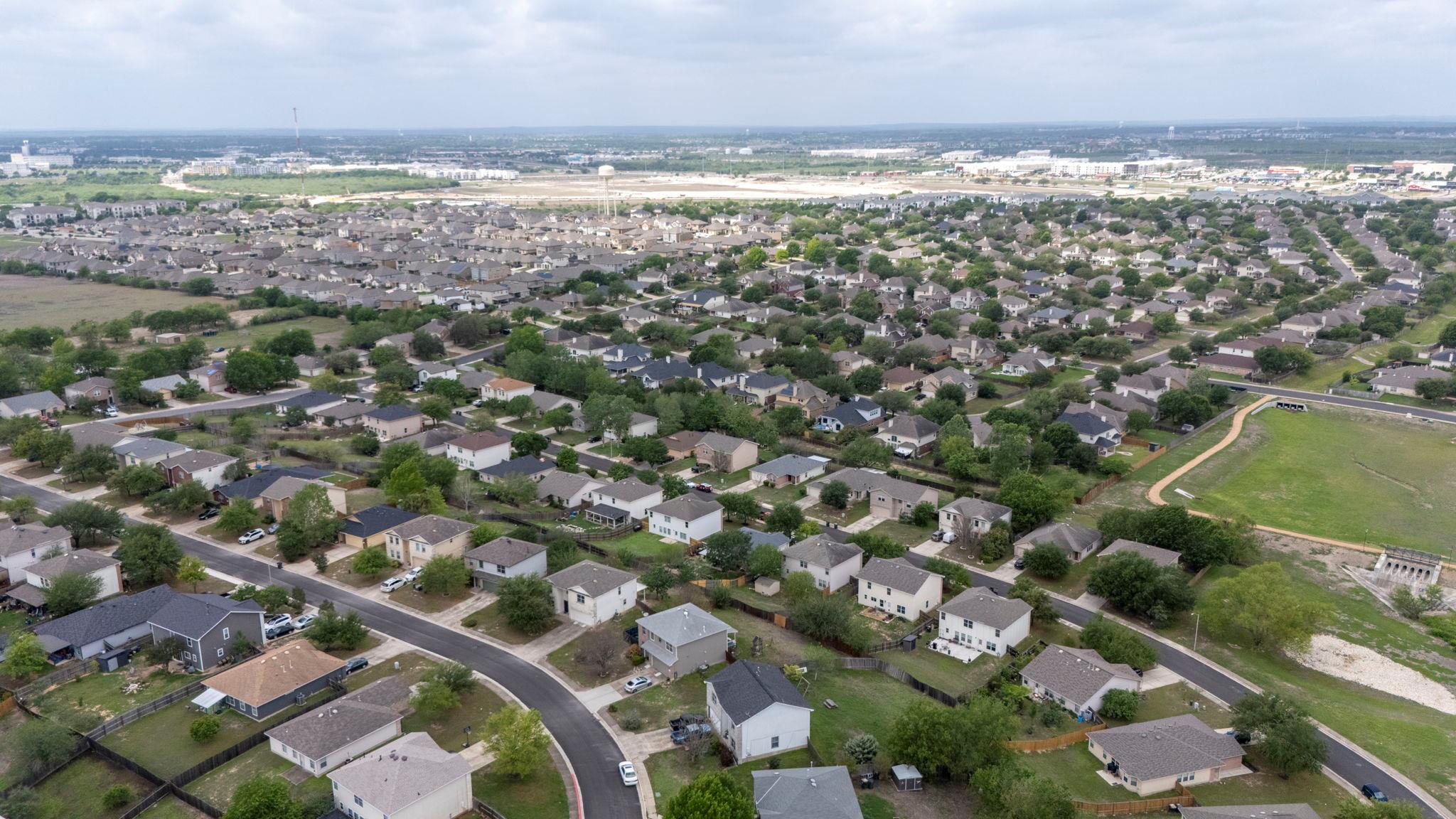 208 Dandelion Loop Kyle TX 78640
