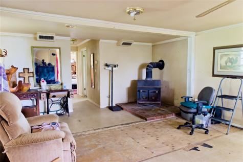 109 Wayside Drive Elgin TX 78621