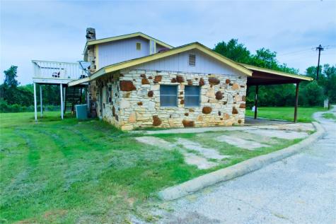 109 Wayside Drive Elgin TX 78621