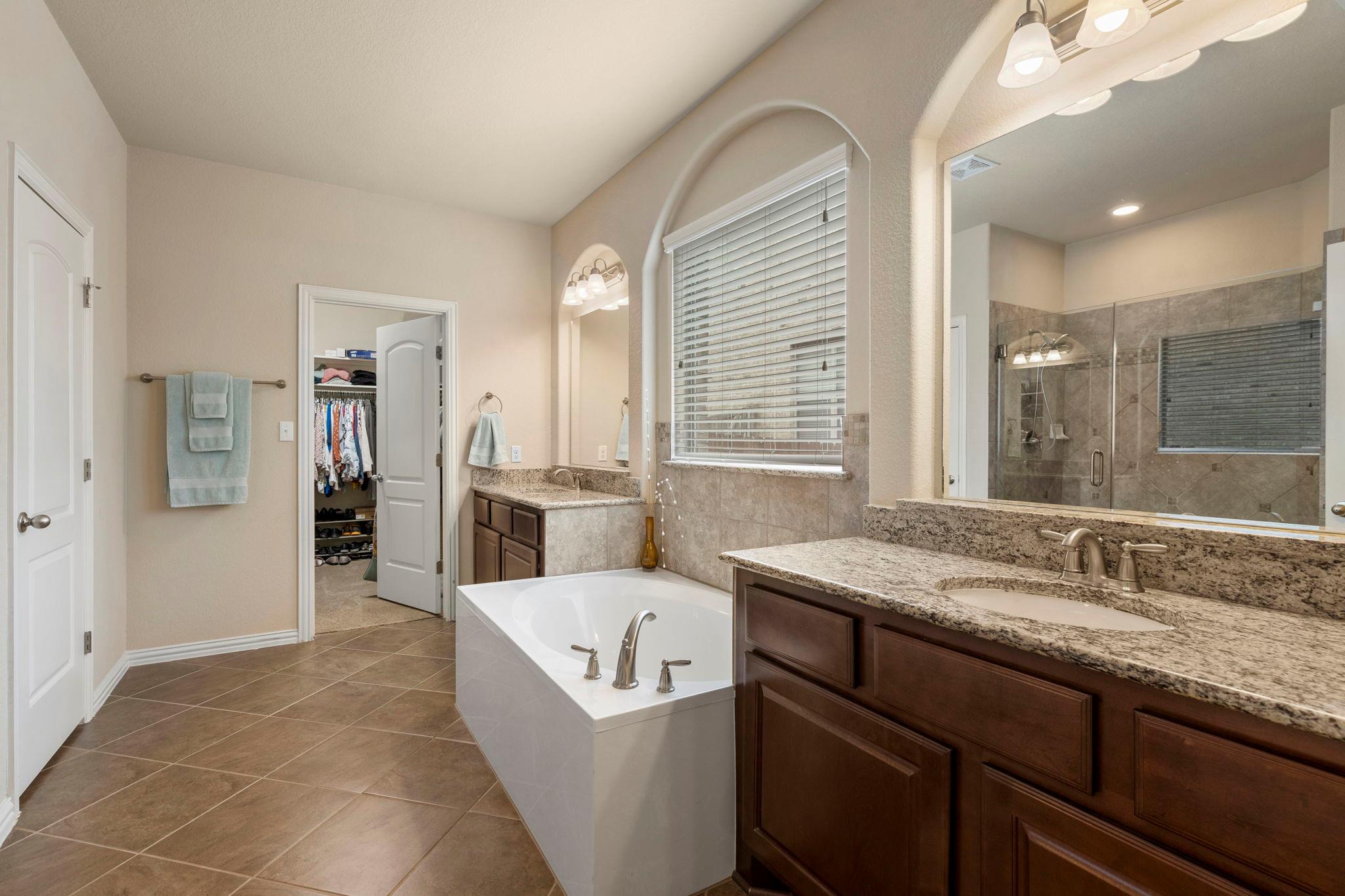 2124 Turtle Mountain Bend Austin TX 78748