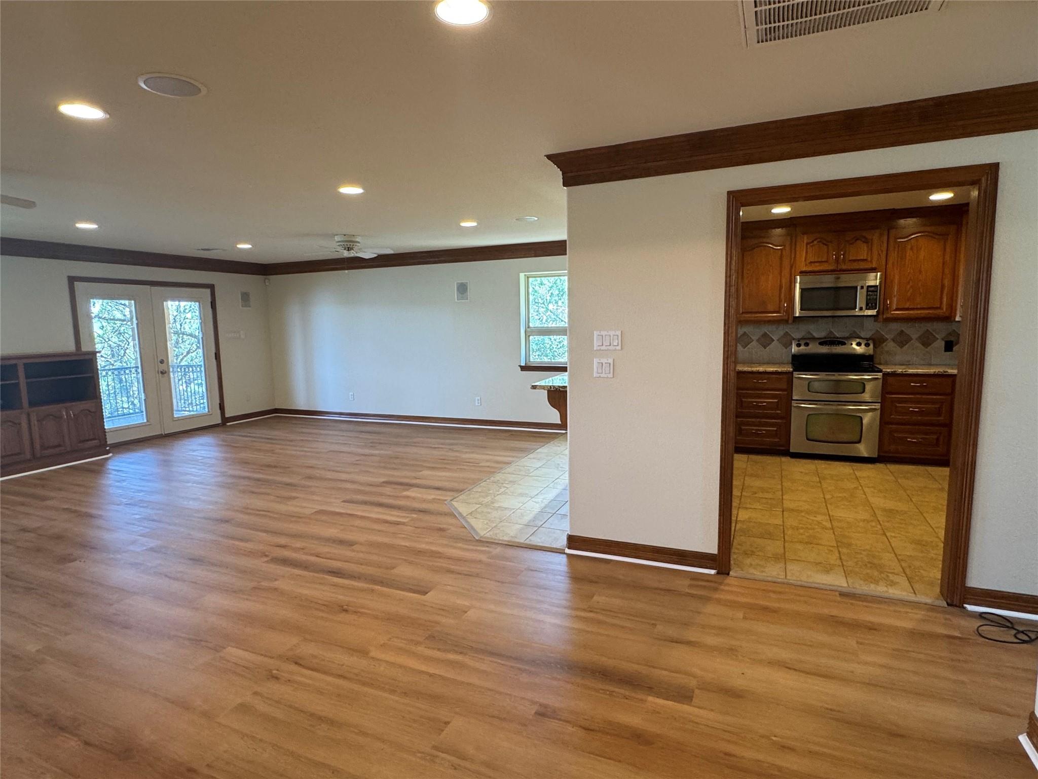 20700 E Lakeshore Drive Spicewood TX 78669