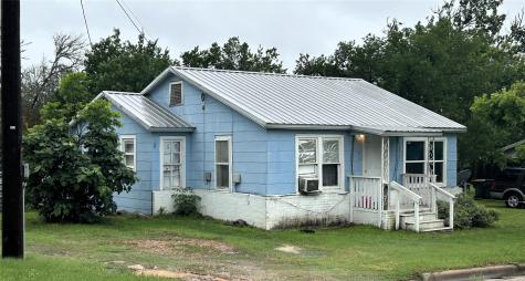 540 W Hempstead Street Giddings TX 78942