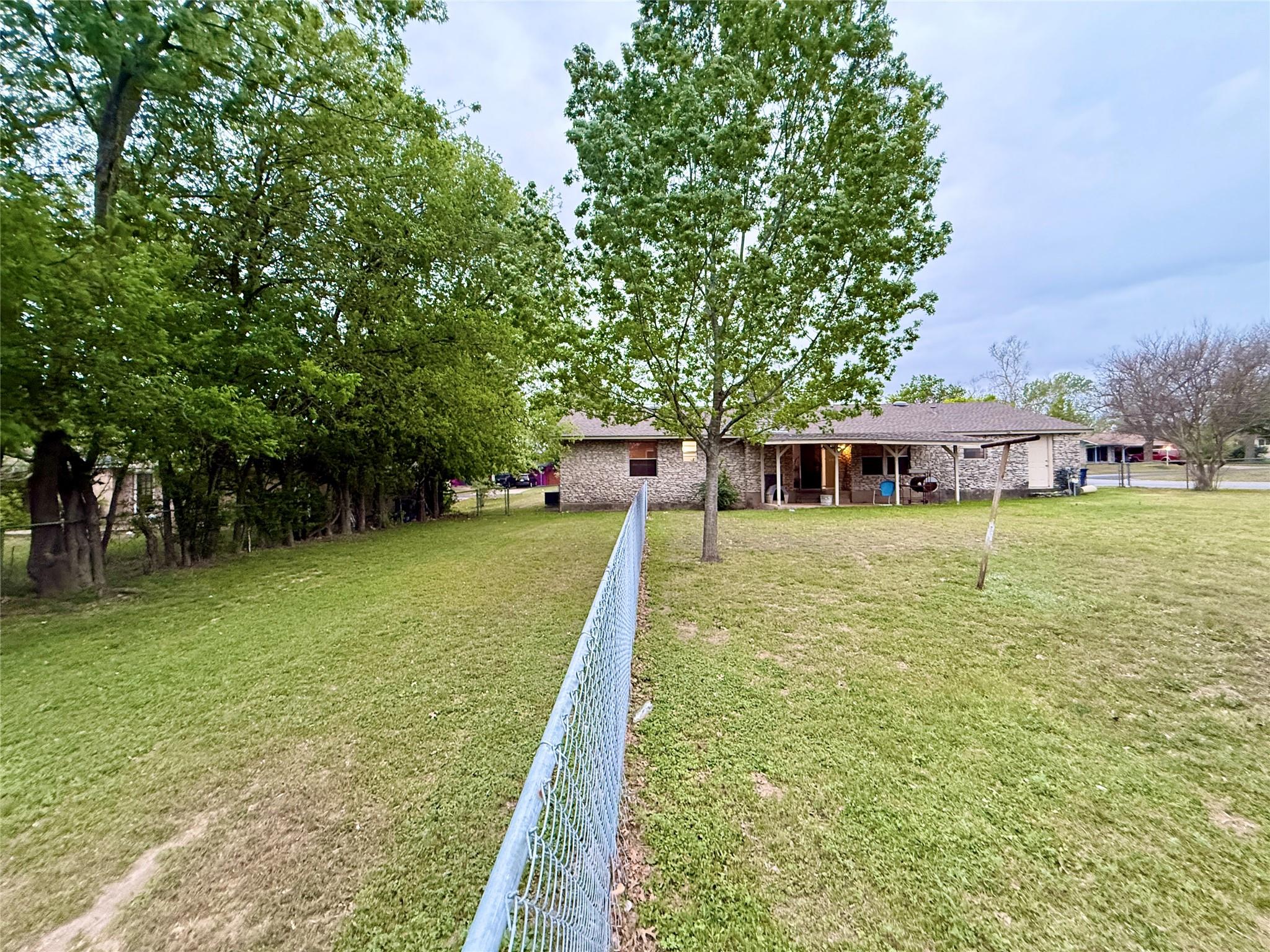 1000 Hollybluff Street Austin TX 78753