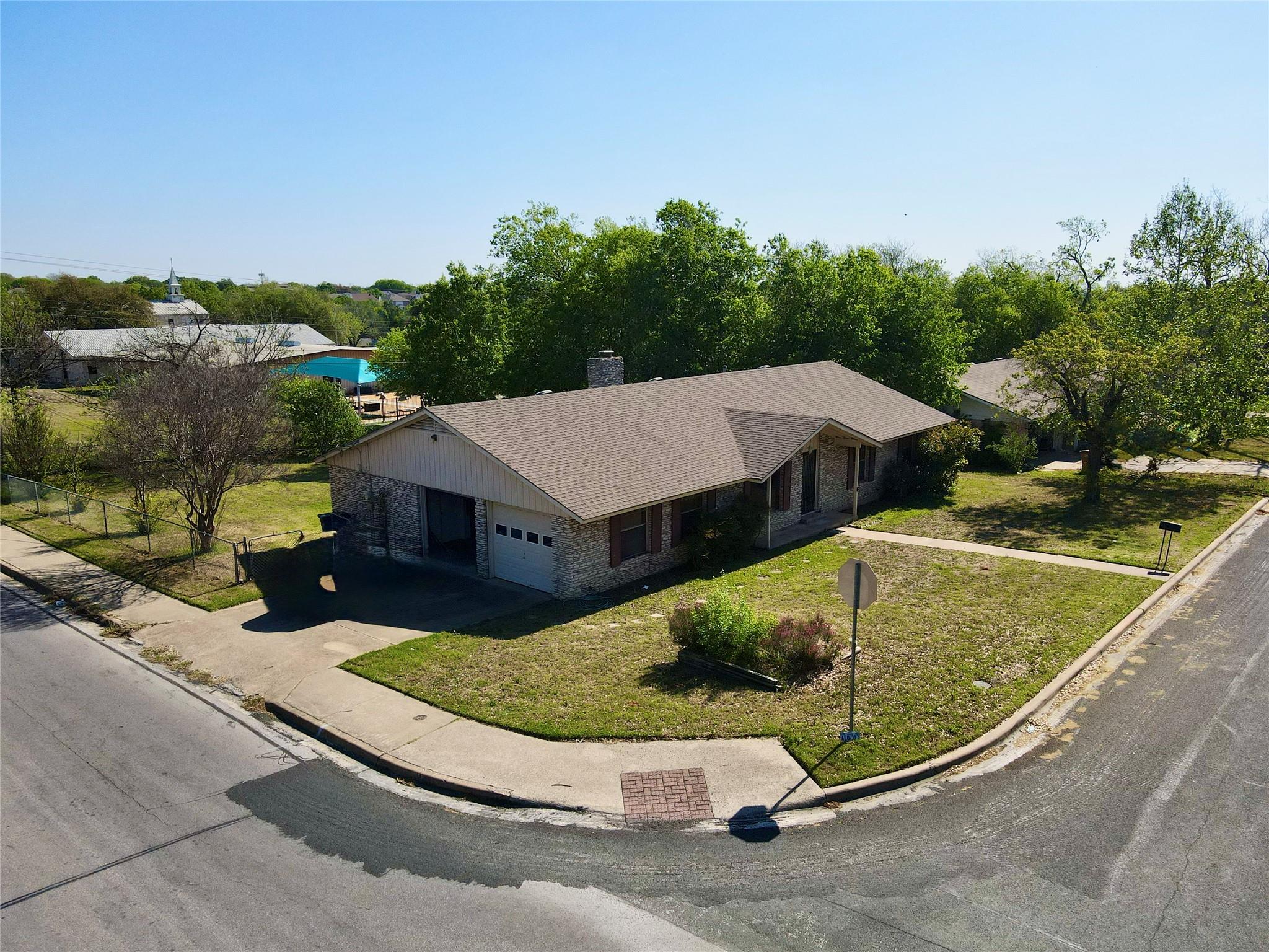 1000 Hollybluff Street Austin TX 78753