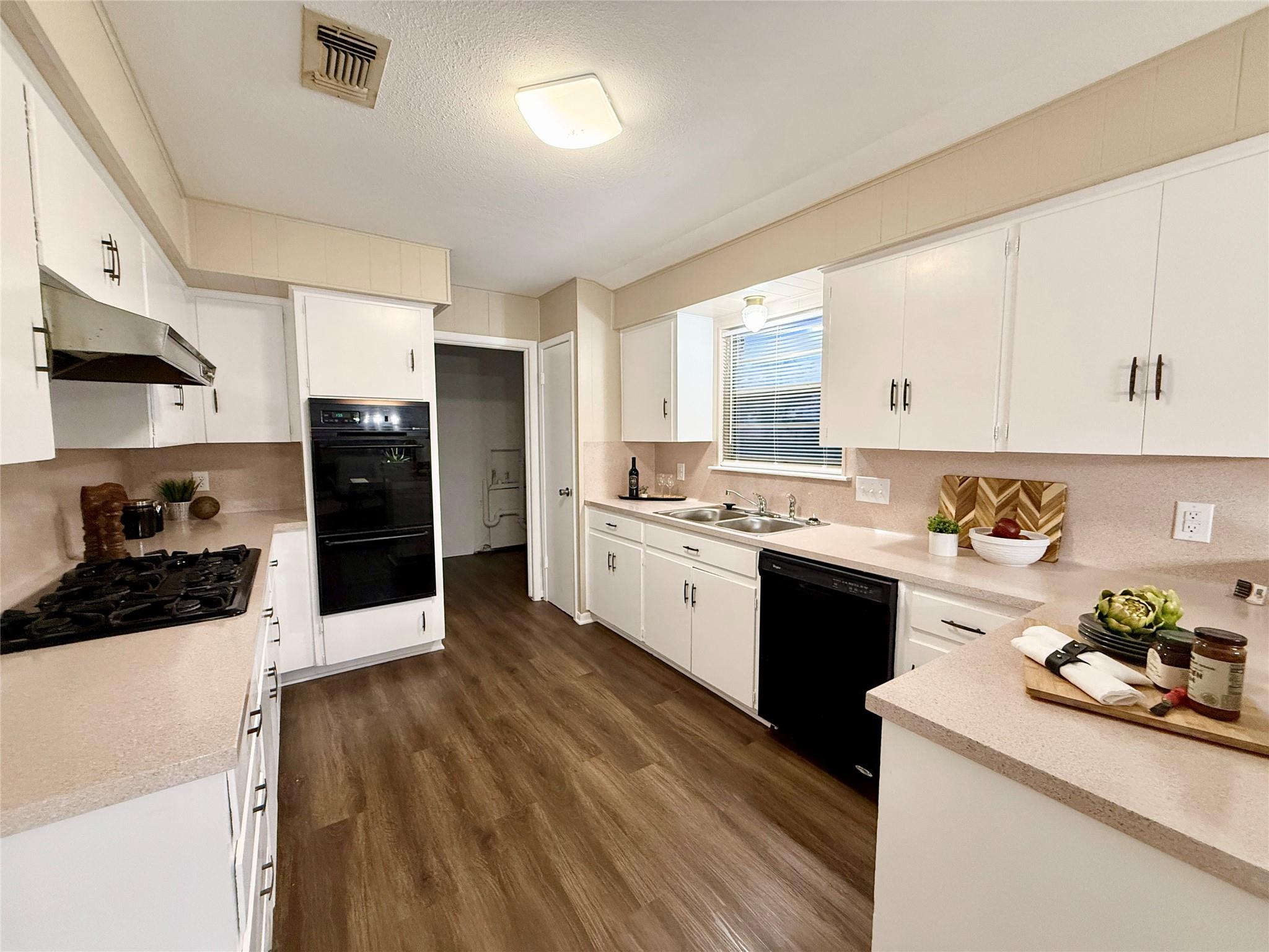 1000 Hollybluff Street Austin TX 78753