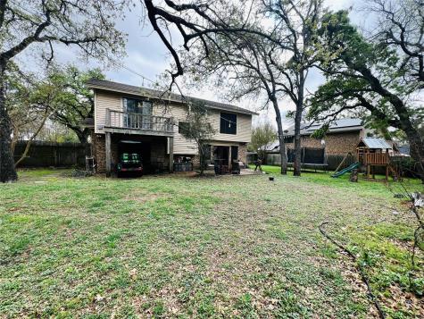 1904 N Hoover Avenue Cameron TX 76520