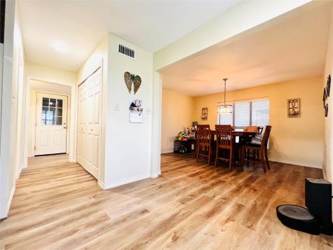 1904 N Hoover Avenue Cameron TX 76520