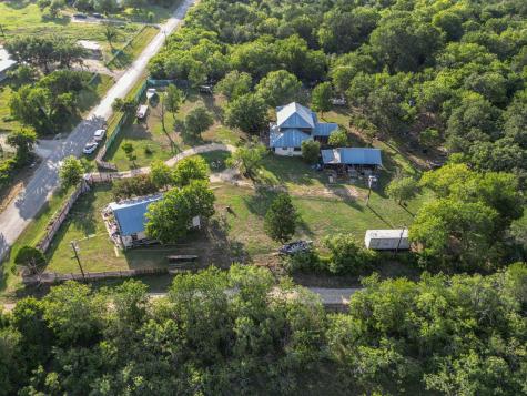 368 Lytton Lane Dale TX 78616