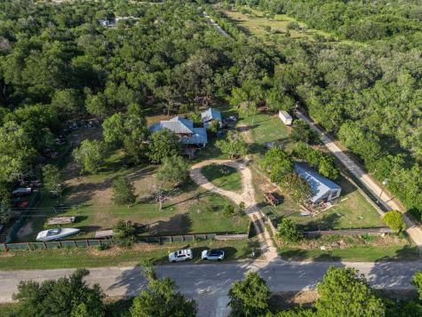 368 Lytton Lane Dale TX 78616