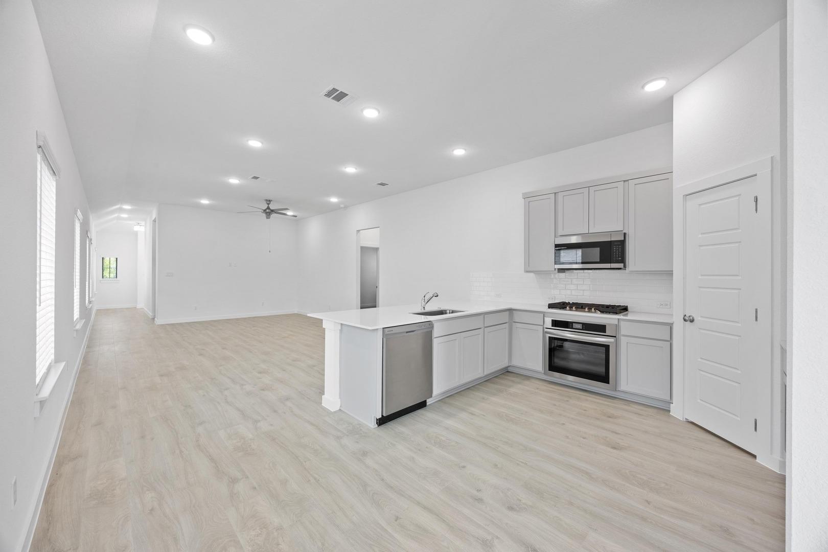 186 Hornet Street Elgin TX 78621
