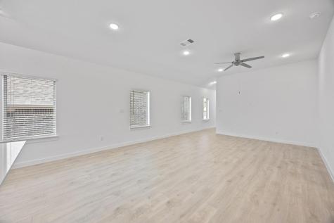 186 Hornet Street Elgin TX 78621